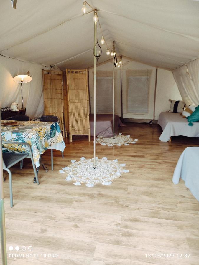 Analaya Lodge Vias