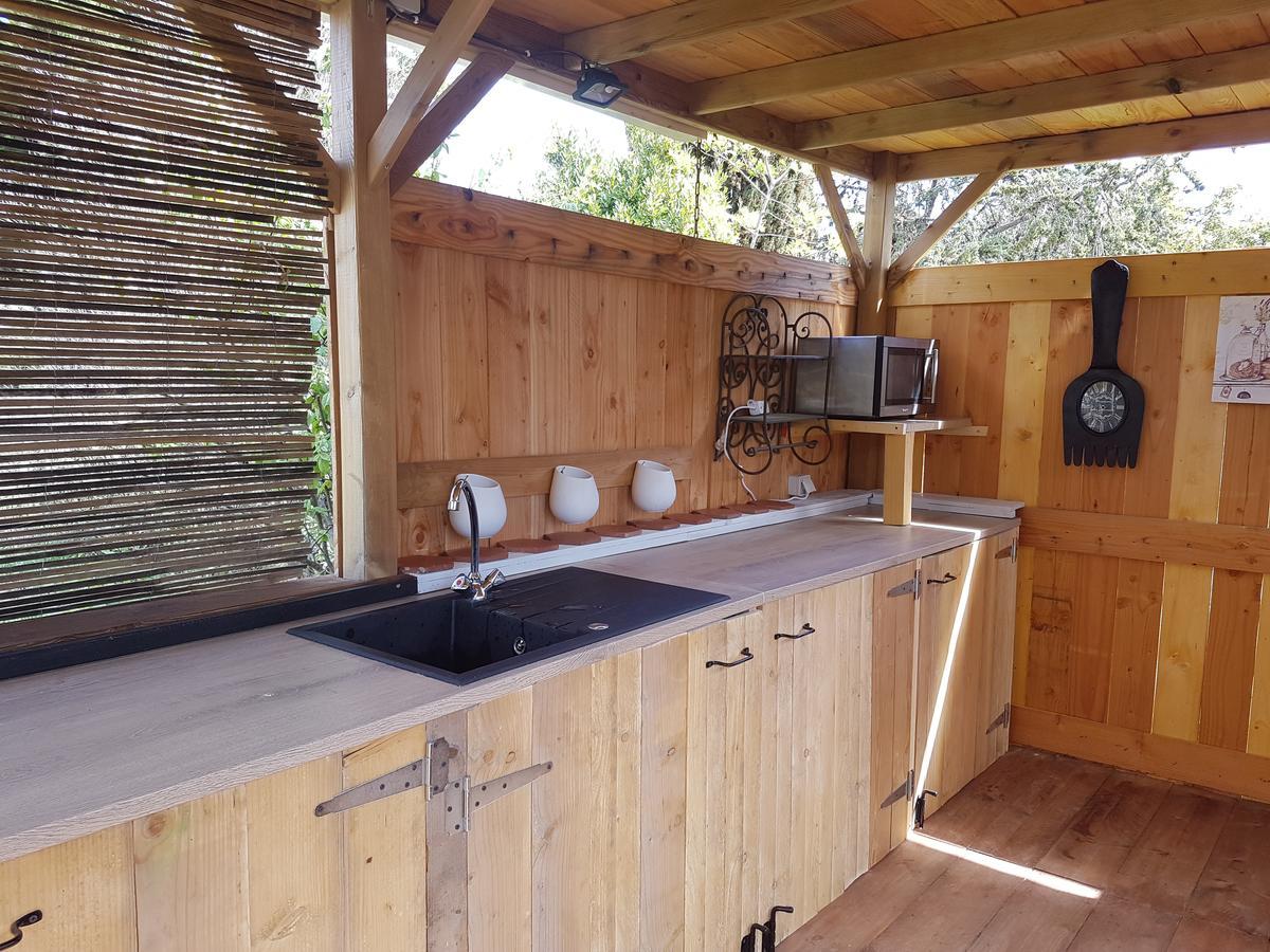 Analaya Lodge Vias